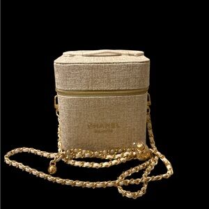 CHANEL BEAUTE Cream and Gold Cosmetic Vanity Bag with Crossbody Chain